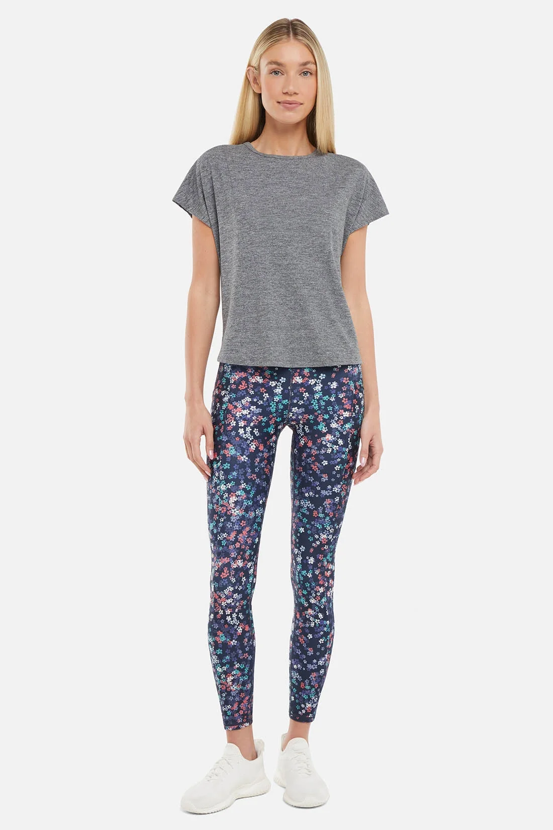 Blooming Romance - 3 Items - Image 17